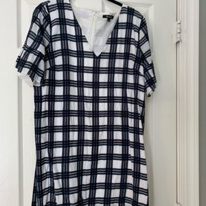 Madewell navy blue gingham and white dress!